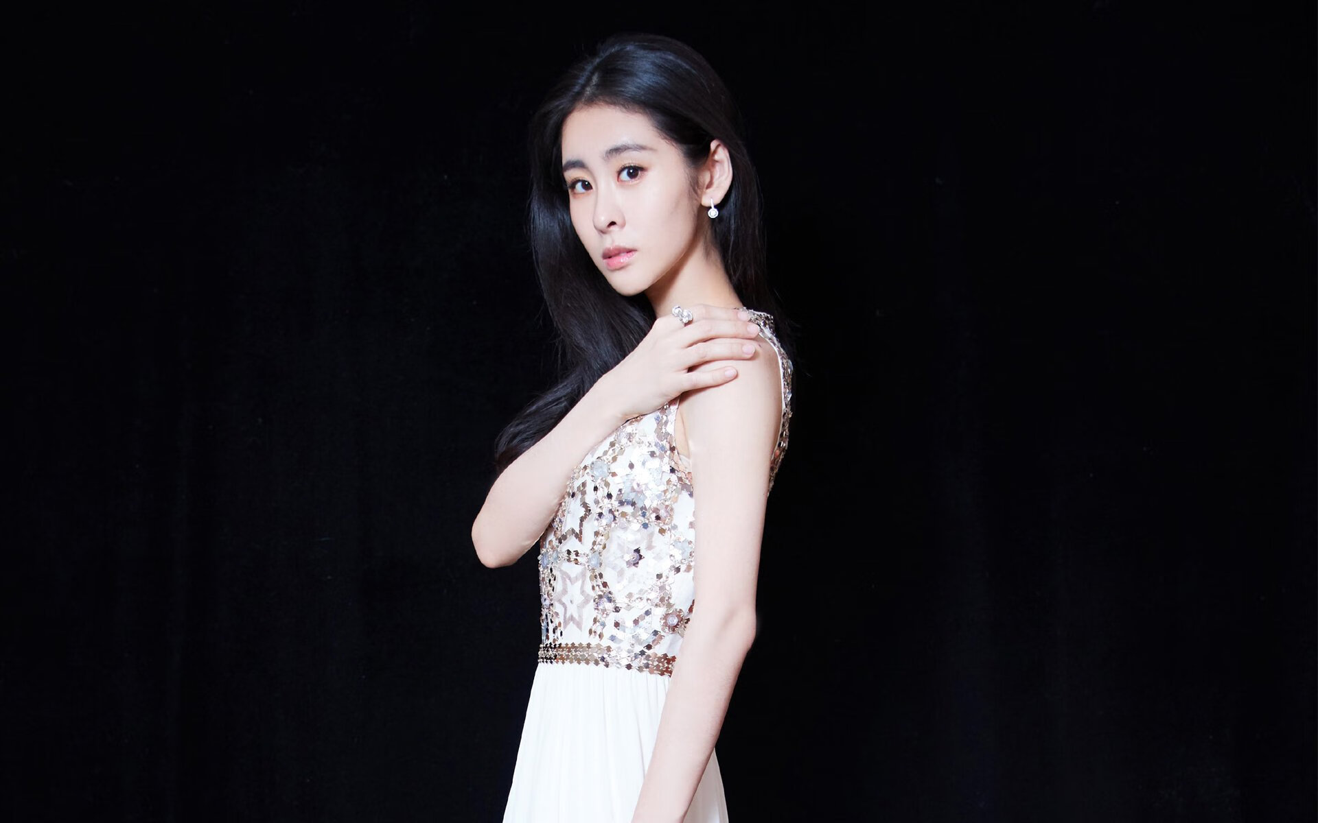 暗夜利刃，马丁内利在总决赛之夜的掌控艺术