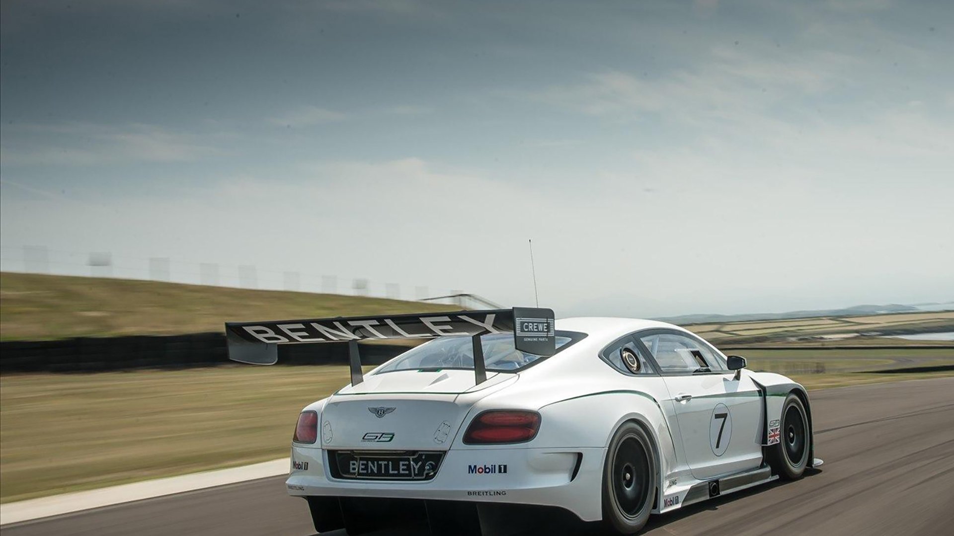 压力锻造巨星！文班亚马爆发破茧，步行者团队篮球轻取黄蜂